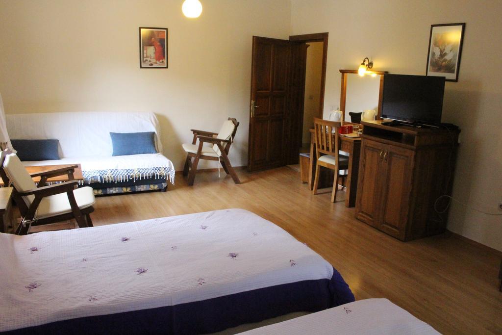 Nirvana Hotel Гьочек Екстериор снимка