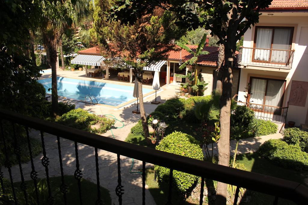 Nirvana Hotel Гьочек Стая снимка